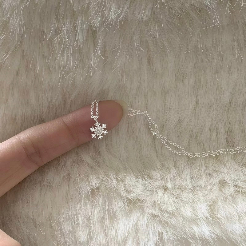 Cortina Winter Luxe Snowflake Pendant - Minimalist Italian-Inspired Holiday Jewelry