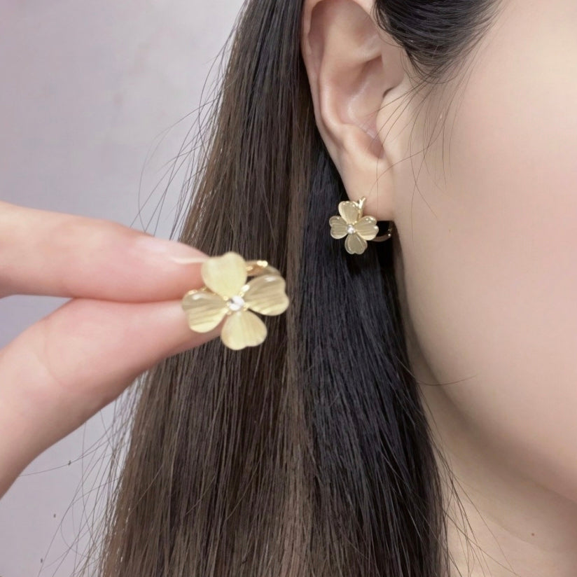 Como Luminous Clover Earrings - Italian Heritage Quadrifoglio Lucky Studs⁠