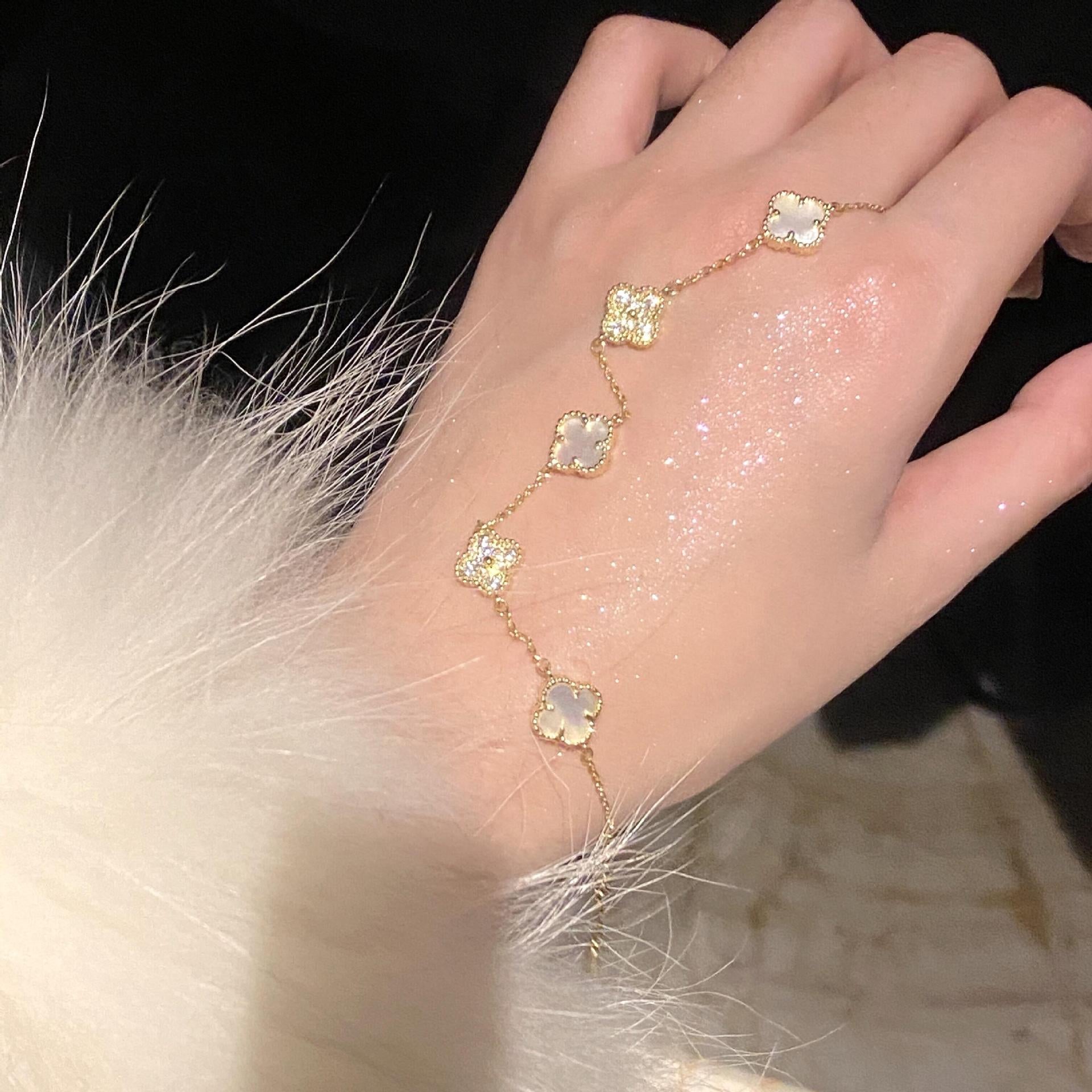 Iridescent Shell Five-Leaf Clover Bracelet